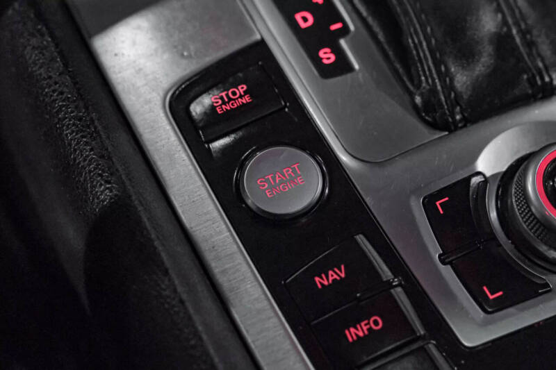 2015 Audi Q7 3.0T quattro S line Prestige