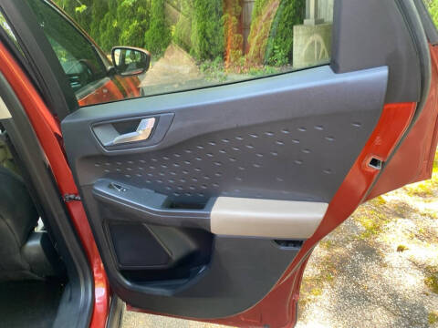 2020 Ford Escape SEL
