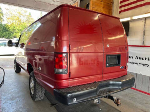 2005 Ford E-Series E-350 SD