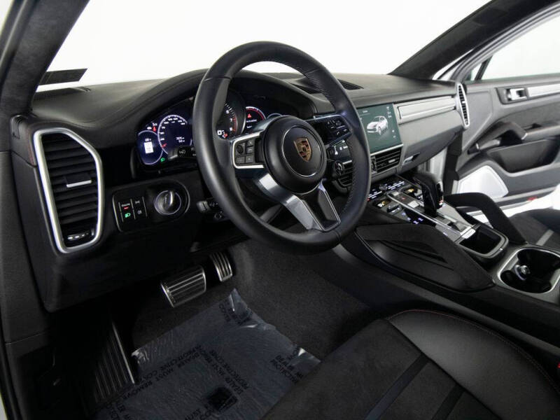 2023 Porsche Cayenne GTS Coupe