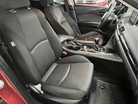 2016 Mazda MAZDA3 i Sport