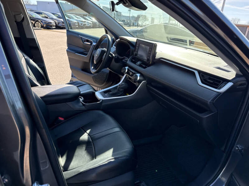 2022 Toyota RAV4 XLE