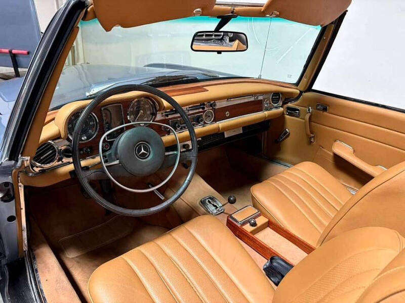 1970 Mercedes-Benz 280-Class