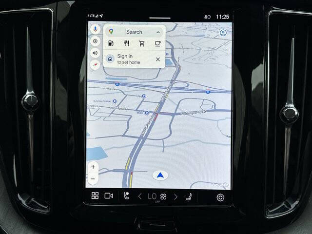 2025 Volvo XC60 B5 Plus Dark Theme