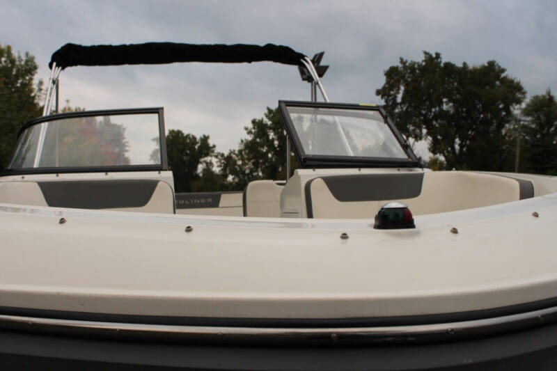 2018 Bayliner VR5 Bowrider