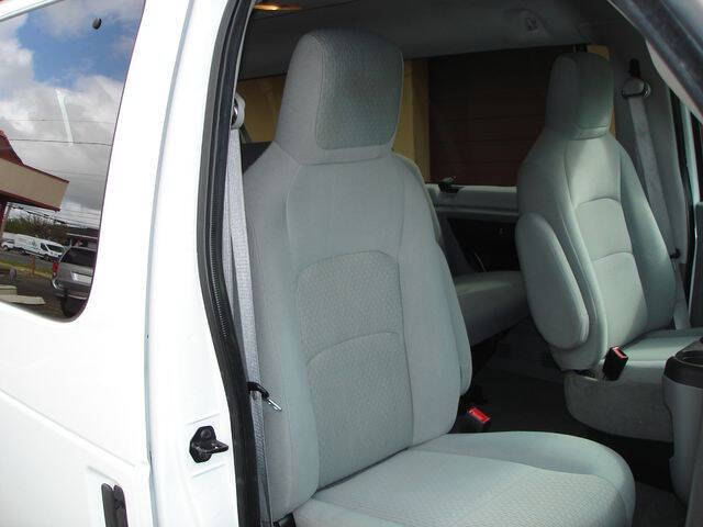 2009 Ford E-Series E-350 SD XLT