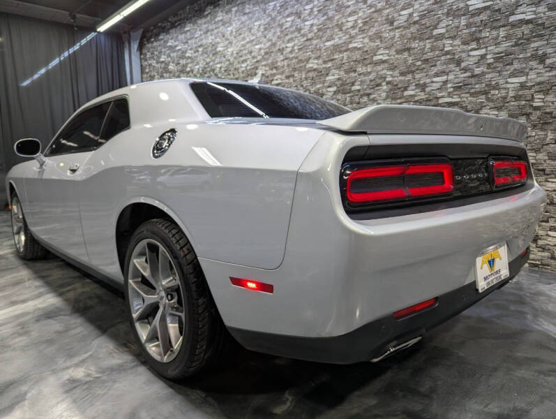 2022 Dodge Challenger SXT