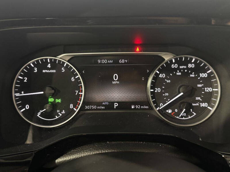 2025 Nissan Pathfinder SV