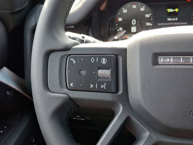 2025 Land Rover Defender 110 P500 X-Dynamic SE