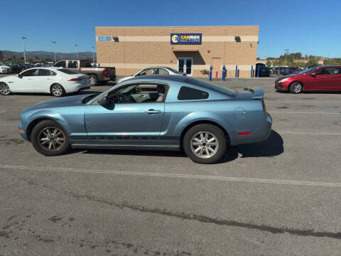2006 Ford Mustang V6 Deluxe