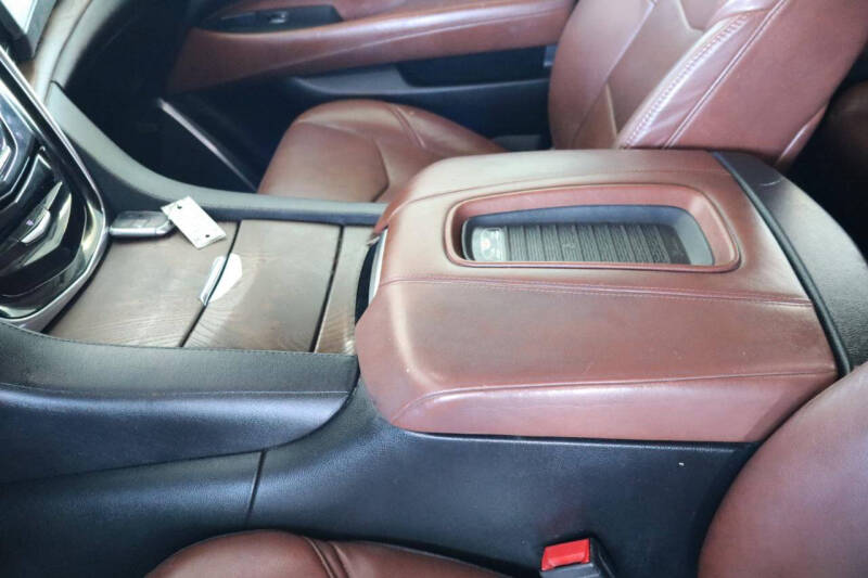 2018 Cadillac Escalade Luxury