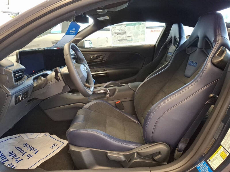 2025 Ford Mustang Dark Horse