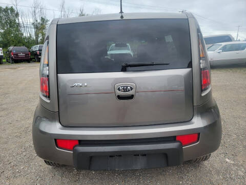 2011 Kia Soul +