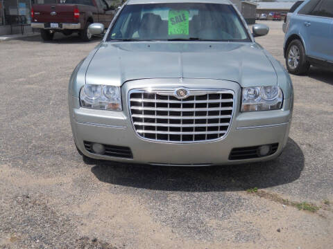 2005 Chrysler 300 for sale at Shaw Motor Sales in Kalkaska MI
