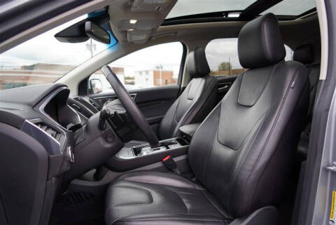 2020 Ford Edge Titanium