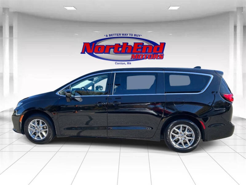2024 Chrysler Pacifica Touring L