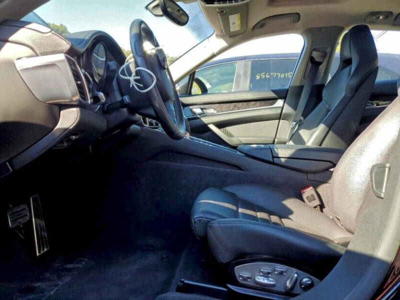 2016 Porsche Panamera