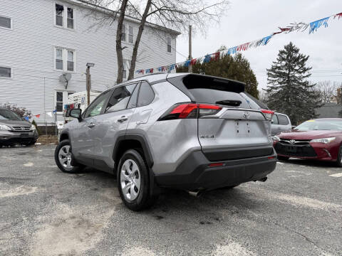 2020 Toyota RAV4 LE