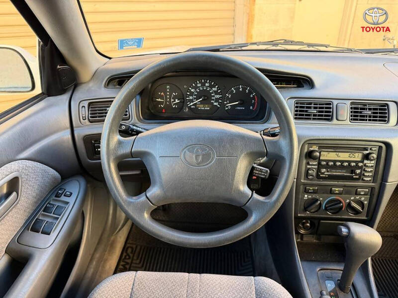2000 Toyota Camry