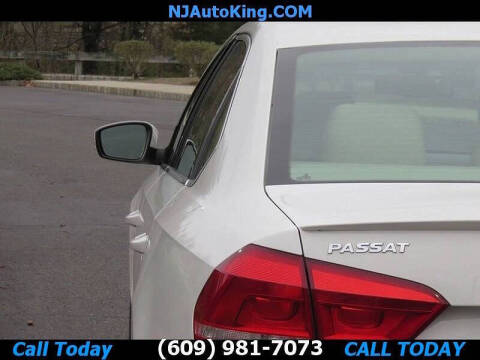 2014 Volkswagen Passat 1.8T SEL Premium PZEV