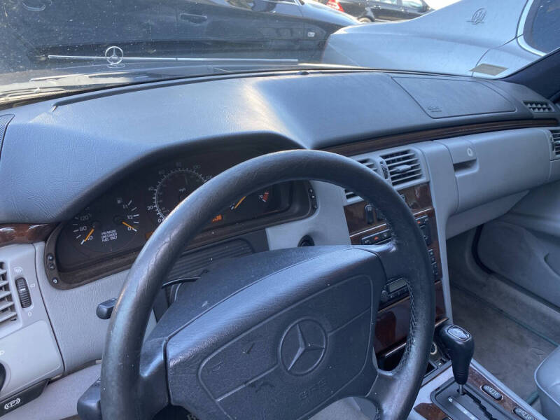 1996 Mercedes-Benz E-Class E 320