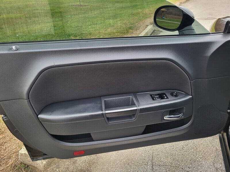 2012 Dodge Challenger SXT