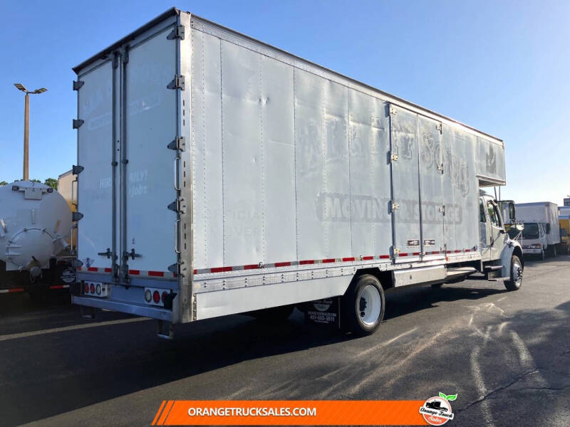 2019 Freightliner M2 106