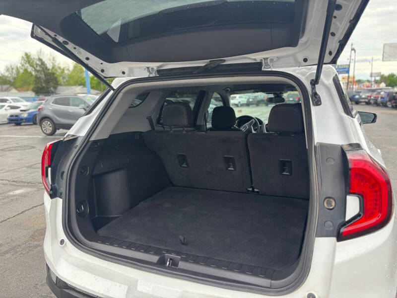 2022 GMC Terrain SLE