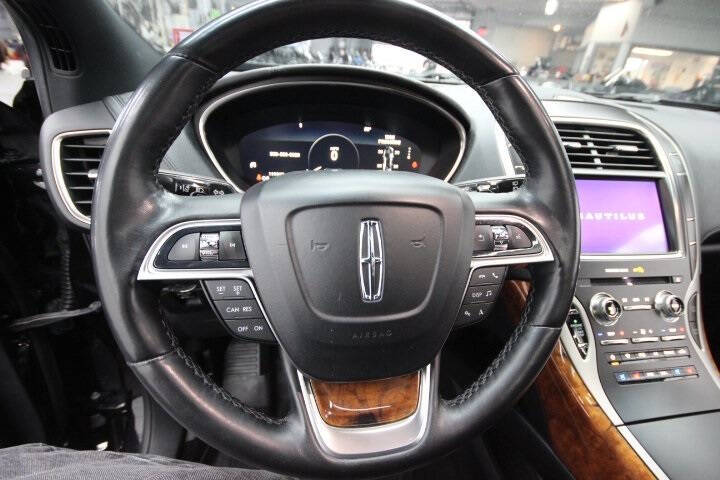 2019 Lincoln Nautilus Reserve