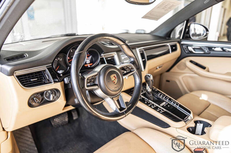 2017 Porsche Macan