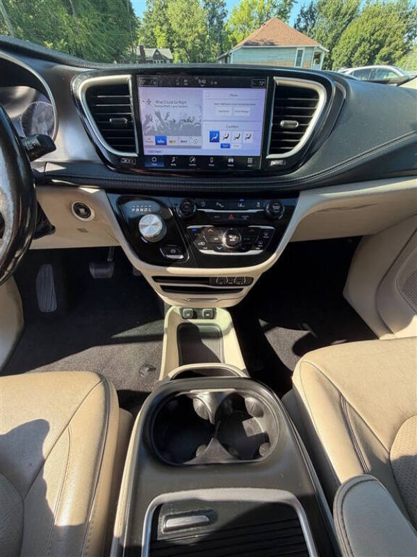 2021 Chrysler Pacifica Touring L