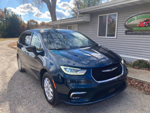 2024 Chrysler Pacifica Touring