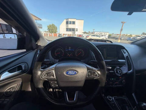 2017 Ford Focus ST