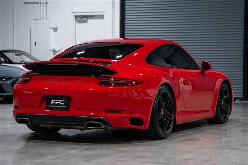 2017 Porsche 911 Carrera