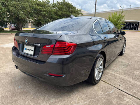 2015 BMW 5 Series 528i