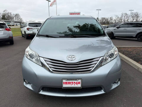 2015 Toyota Sienna XLE 8-Passenger