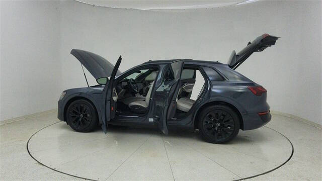 2024 Audi Q8 e-tron quattro Prestige