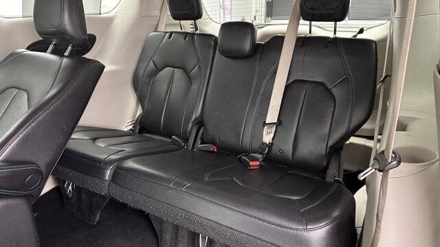 2021 Chrysler Pacifica Hybrid Touring L