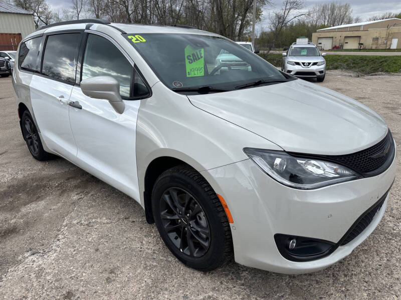 2020 Chrysler Pacifica Launch Edition