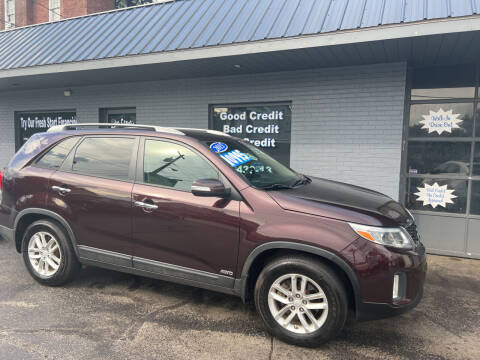 2015 Kia Sorento for sale at Auto Credit Connection LLC in Uniontown PA