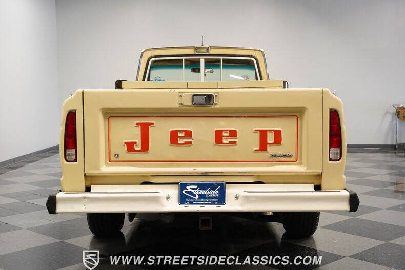 1985 Jeep J-10
