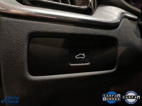 2025 Volvo XC60 B5 Plus Dark Theme