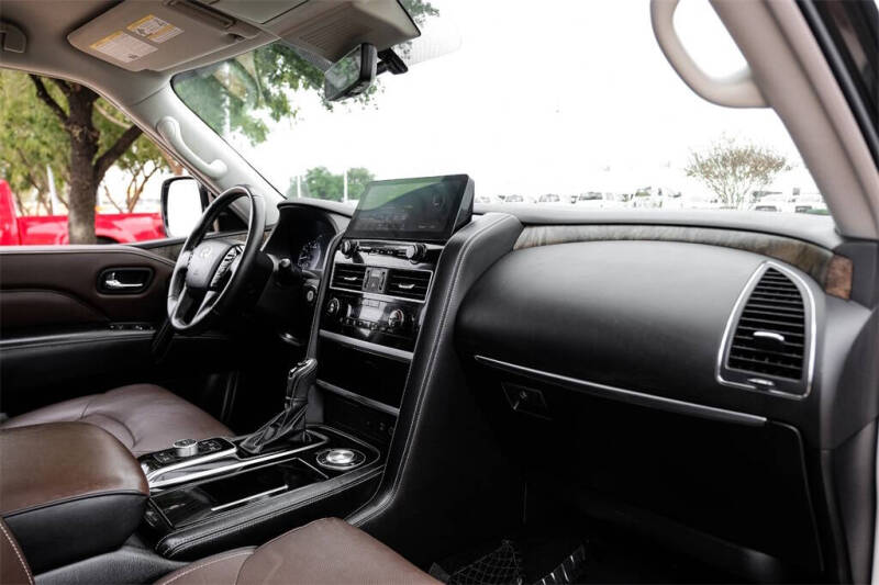 2022 Infiniti QX80 Premium Select