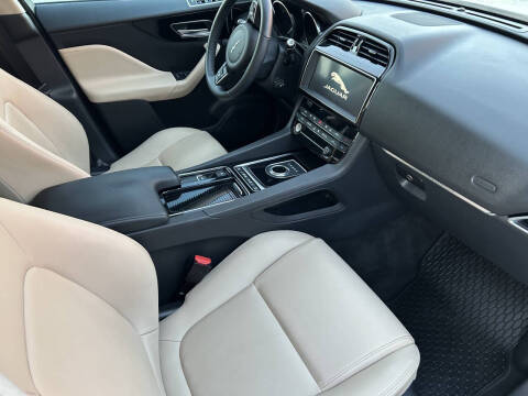 2019 Jaguar F-PACE 25t Premium