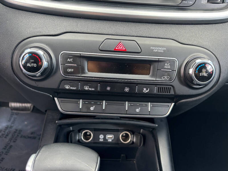 2019 Kia Sorento S V6