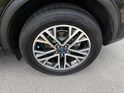 2020 Ford Escape SEL