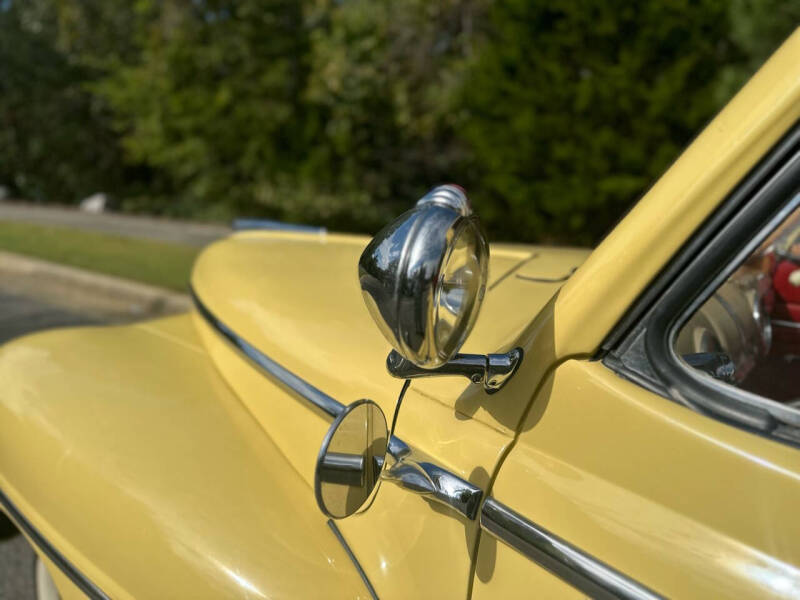 1948 Ford Super Deluxe
