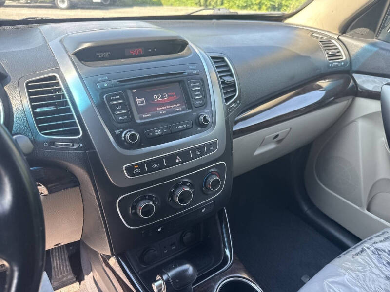 2015 Kia Sorento LX