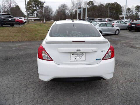 2016 Nissan Versa 1.6 SV
