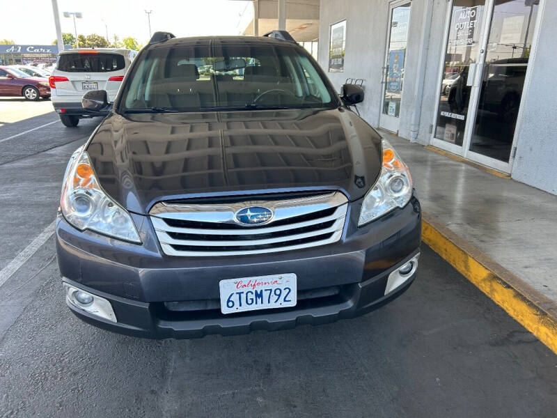 2012 Subaru Outback for sale at Auto Outlet Sac LLC in Sacramento CA